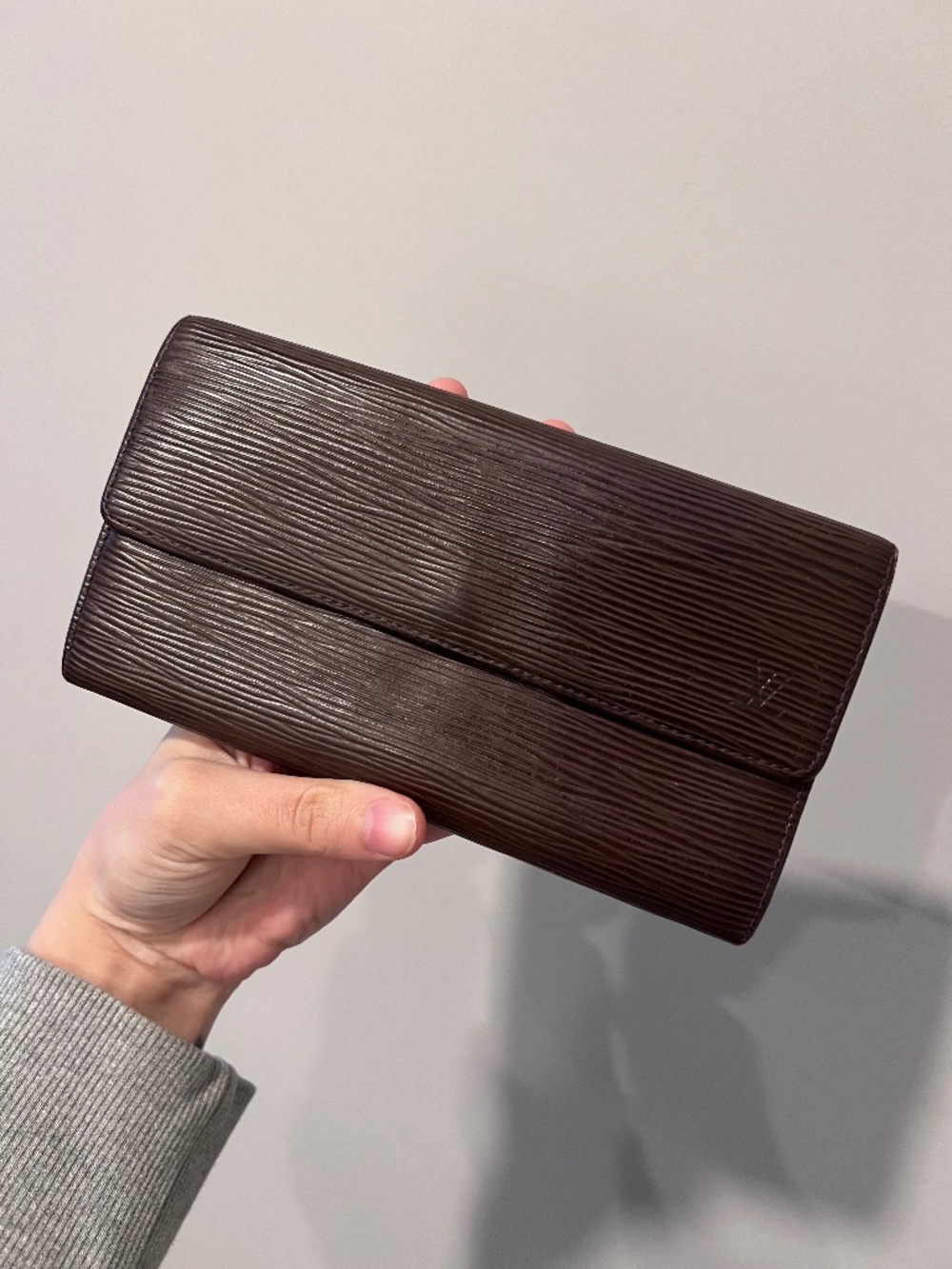 Louis Vuitton- Epi wallet